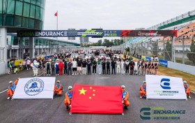 纵横车队车手刘远航斩获CEC中国汽车耐力赛冠军