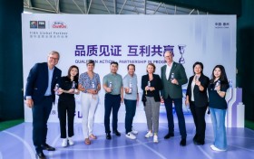 助力女篮亚洲杯 邀国际篮联探寻生产基地！百岁山加码体育营销